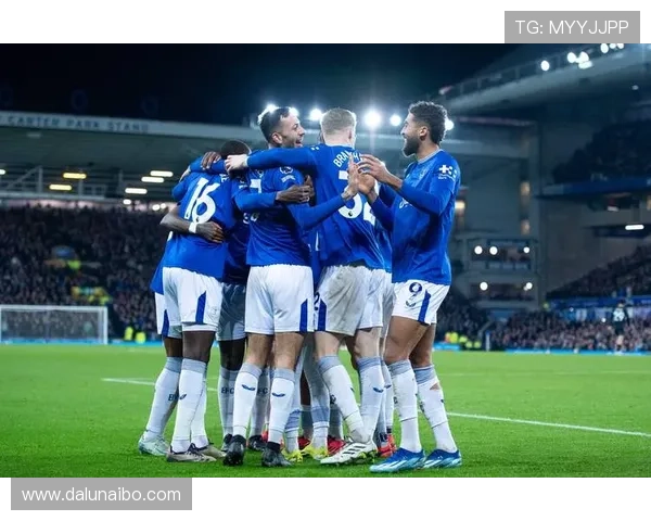 英超埃弗顿俱乐部迎来新赛季关键调整与未来规划展望深度解析全面